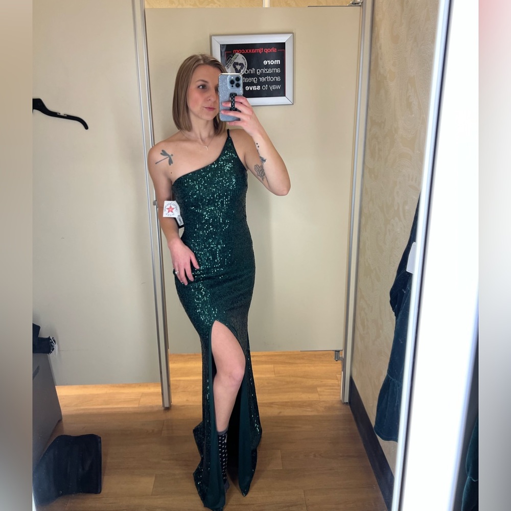 Xscape Emerald Green Sequin Dress